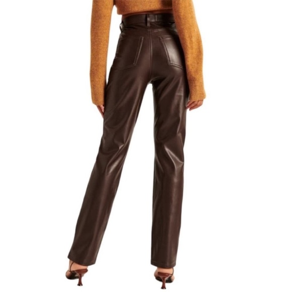 The 90’s Straight Ultra High Rise Vegan Leather pant - Picture 4 of 7